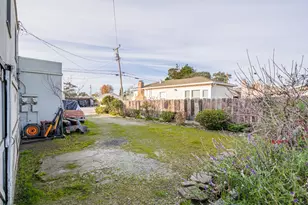 9 Memorial Ave, Freedom, CA 95019 - Photo 17