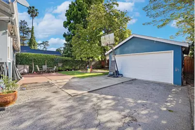 2034 Addison Ave, East Palo Alto, CA 94303 - Photo 27