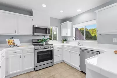 7270 Ventana Pl, San Jose, CA 95129 - Photo 17