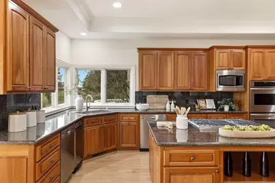 140 Tobin Clark Dr, Hillsborough, CA 94010 - Photo 19