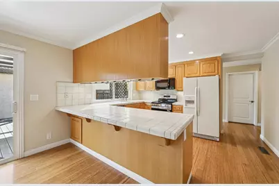 1460 Regalo Ct, San Jose, CA 95128 - Photo 19