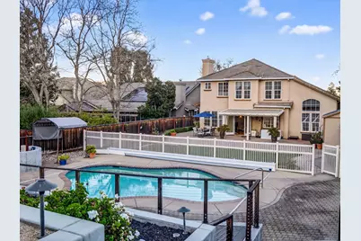 9123 Rancho Hills Dr, Gilroy, CA 95020 - Photo 17