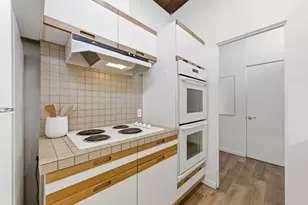 1080 Moffett Cir, Palo Alto, CA 94303 - Photo 9