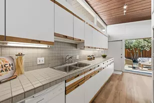 1080 Moffett Cir, Palo Alto, CA 94303 - Photo 7