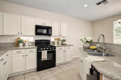 5700 Gold Poppy Way, Elk Grove, CA 95757 - Photo 3