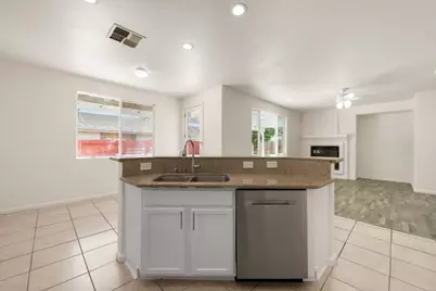 5700 Gold Poppy Way, Elk Grove, CA 95757 - Photo 25