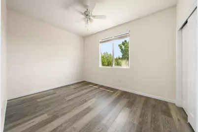 5700 Gold Poppy Way, Elk Grove, CA 95757 - Photo 17