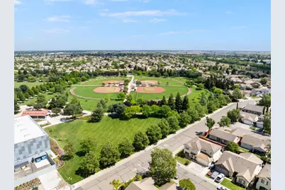 5700 Gold Poppy Way, Elk Grove, CA 95757 - Photo 5