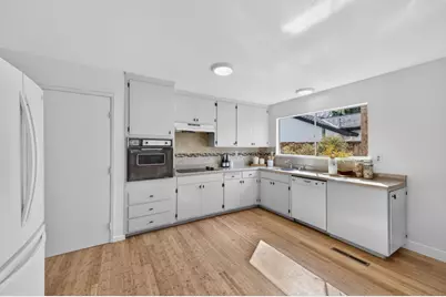 1377 Dentwood Dr, San Jose, CA 95118 - Photo 7