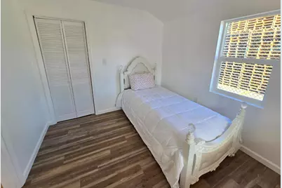 46 South St, Hollister, CA 95023 - Photo 9