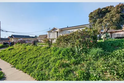 123 Prado St, Salinas, CA 93906 - Photo 5