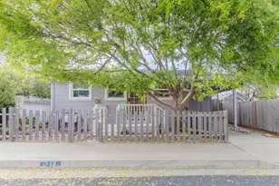 516 8th St, Pacific Grove, CA 93950 - Photo 33