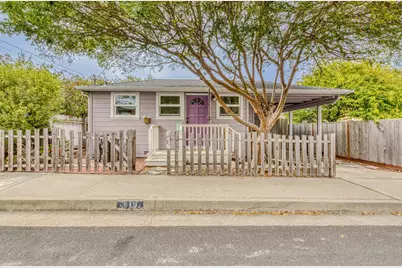 516 8th St, Pacific Grove, CA 93950 - Photo 1