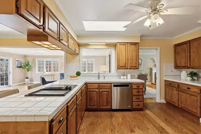 40 Robin Way, San Carlos, CA 94070 - Photo 9