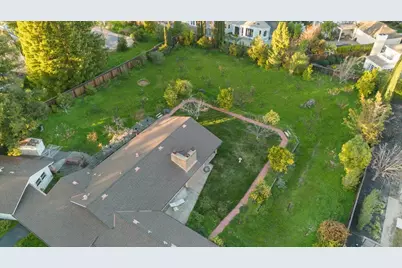 393 Covington Rd, Los Altos, CA 94024 - Photo 37