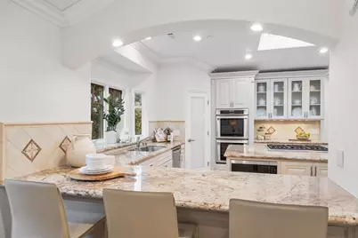 2260 Summit Dr, Hillsborough, CA 94010 - Photo 15