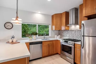 2260 Summit Dr, Hillsborough, CA 94010 - Photo 47