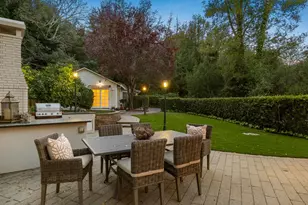 2260 Summit Dr, Hillsborough, CA 94010 - Photo 55