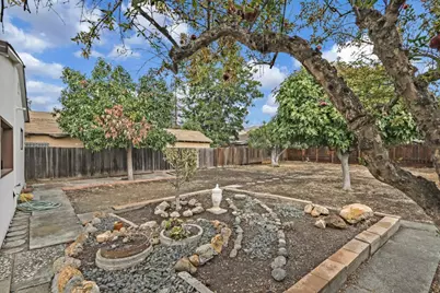 380 Meadow Ln, San Jose, CA 95127 - Photo 7