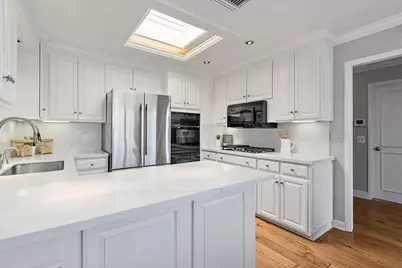 22 Bay Tree Ln 22, Los Altos, CA 94022 - Photo 11