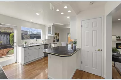 3393 Kathleen St, San Jose, CA 95124 - Photo 9