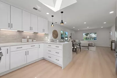 3193 Calzar Dr, San Jose, CA 95118 - Photo 11