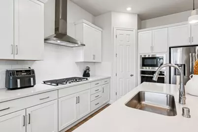 1889 Water St, Brentwood, CA 94513 - Photo 15