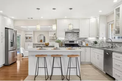 1010 Springfield Dr, Campbell, CA 95008 - Photo 9