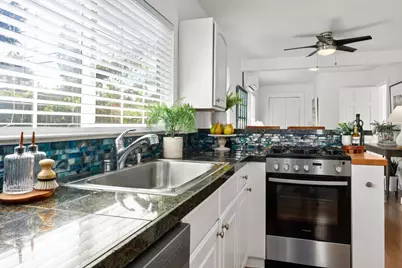 302 Laurel St, Santa Cruz, CA 95060 - Photo 13