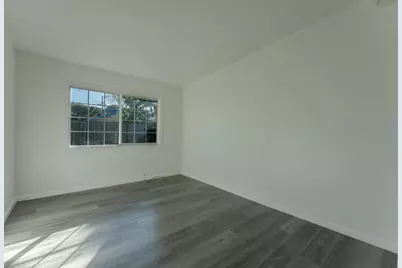 2656 Gonzaga St, East Palo Alto, CA 94303 - Photo 13