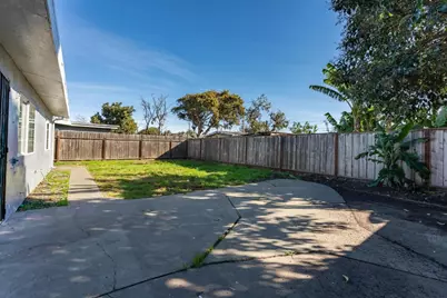 2656 Gonzaga St, East Palo Alto, CA 94303 - Photo 17