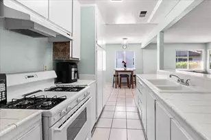 1730 Fremont Ct 2, Davis, CA 95618 - Photo 9