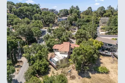 17710 Holiday Dr, Morgan Hill, CA 95037 - Photo 53