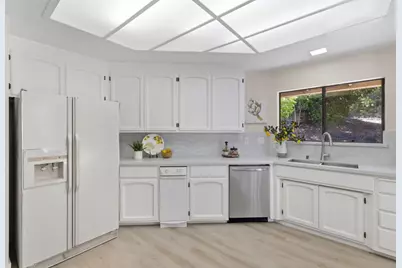 17710 Holiday Dr, Morgan Hill, CA 95037 - Photo 21