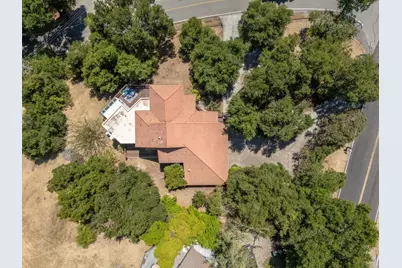 17710 Holiday Dr, Morgan Hill, CA 95037 - Photo 47