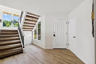 17710 Holiday Dr, Morgan Hill, CA 95037 - Photo 5