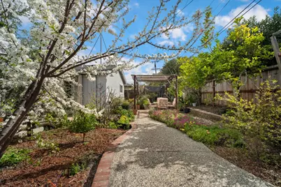 1666 Blossom Hill Rd, San Jose, CA 95124 - Photo 31