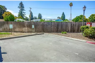 751 W Middlefield Rd C, Mountain View, CA 94043 - Photo 25