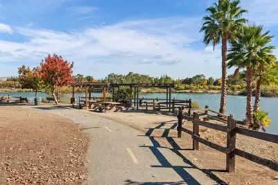 6221 Glider Dr, San Jose, CA 95123 - Photo 37