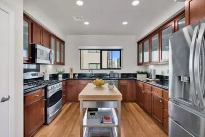 701 Zephyr Dr, Oakland, CA 94607 - Photo 1