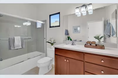 701 Zephyr Dr, Oakland, CA 94607 - Photo 41