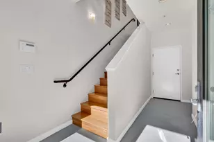 701 Zephyr Dr, Oakland, CA 94607 - Photo 11