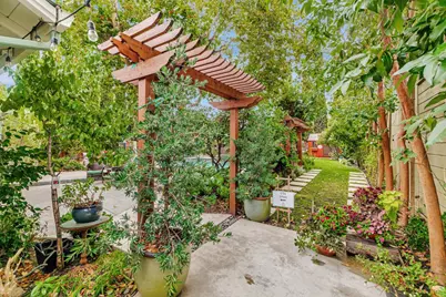 404 Shamrock Dr, Campbell, CA 95008 - Photo 45