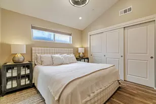404 Shamrock Dr, Campbell, CA 95008 - Photo 35
