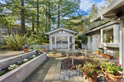 915 Link Rd, Hillsborough, CA 94010 - Photo 19