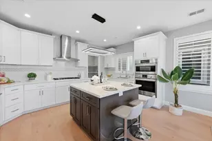 1325 Araujo St, San Jose, CA 95131 - Photo 9