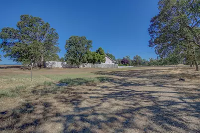 19709 Sweet Brier Pl, Cottonwood, CA 96022 - Photo 13