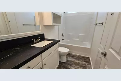 500 W 10th St 140, Gilroy, CA 95020 - Photo 7