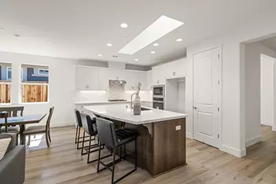 2109 White Oak Dr, Hollister, CA 95023 - Photo 3