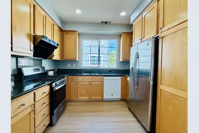 562 Montego Ter, Sunnyvale, CA 94089 - Photo 17